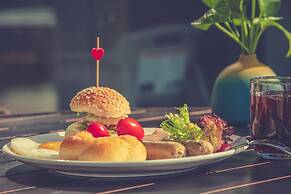 Holiday Inn One Thousand Island Lake by IHG