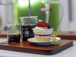 Anona Beachfront Phuket Resort