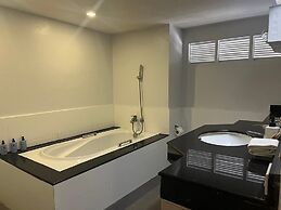 Anona Beachfront Phuket Resort