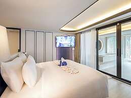 Anona Beachfront Phuket Resort