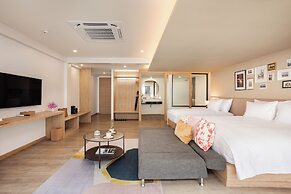 Anona Beachfront Phuket Resort