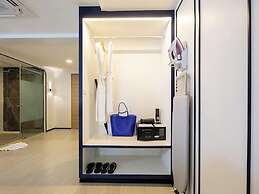 Anona Beachfront Phuket Resort