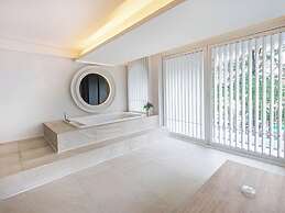 Anona Beachfront Phuket Resort