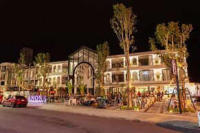 Anona Beachfront Phuket Resort