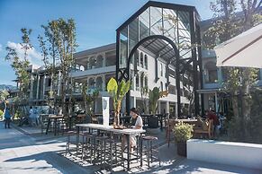 Anona Beachfront Phuket Resort