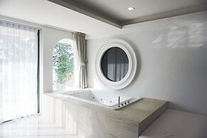 Anona Beachfront Phuket Resort