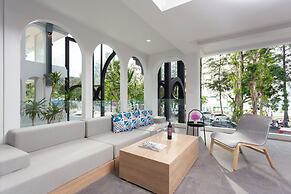 Anona Beachfront Phuket Resort