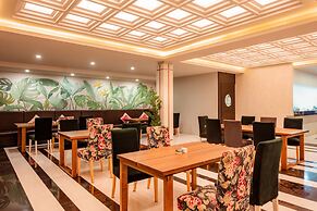 Anona Beachfront Phuket Resort