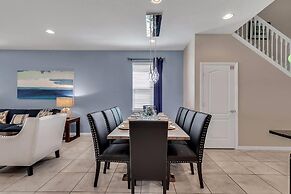 Luxurious Vacation Home With Private Pool!!!