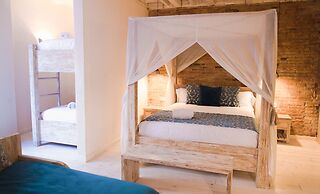 La Bodega Suites