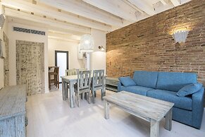 La Bodega Suites