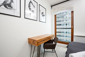 Apartment Grzybowska Warsaw by Renters