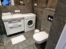 Apartment Grzybowska Warsaw by Renters