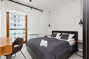 Apartment Grzybowska Warsaw by Renters