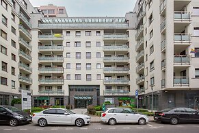 Apartment Gieldowa Warsaw by Renters