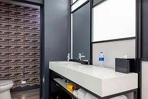 Aloft Savannah Airport