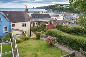 Ivydene - Beautiful Cottage Stone Throw From Beach Wonderful Sea Views