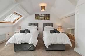 Ivydene - Beautiful Cottage Stone Throw From Beach Wonderful Sea Views