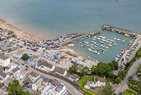 Ivydene - Beautiful Cottage Stone Throw From Beach Wonderful Sea Views