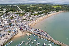 Ivydene - Beautiful Cottage Stone Throw From Beach Wonderful Sea Views