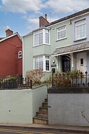 Ivydene - Beautiful Cottage Stone Throw From Beach Wonderful Sea Views