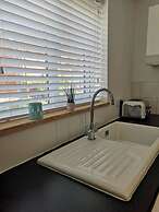 The Little House, Boutique Home Near the sea