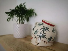 The Little House, Boutique Home Near the sea