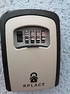 The Little House, Boutique Home Near the sea