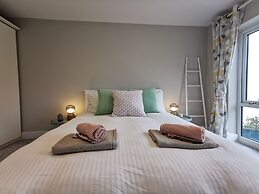 Iona 4 bed Luxury in the Heart of Bracklesham Bay