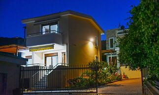 Aurora Luxury Retreat - Beachfront & Private Pool