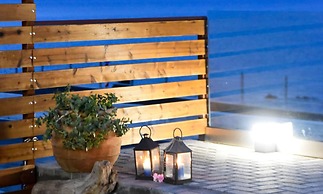 Aurora Luxury Retreat - Beachfront & Private Pool