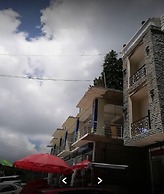 Taj Hotel And Restaurant