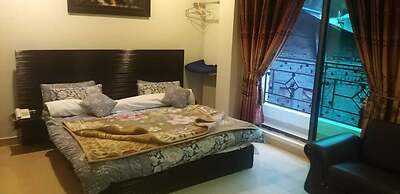 Taj Hotel And Restaurant