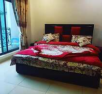 Taj Hotel And Restaurant