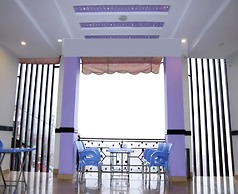 Taj Hotel And Restaurant