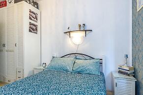 Cozy Home With Private Garden