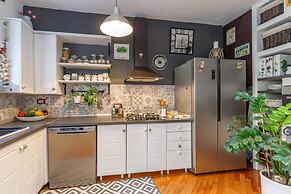 Cozy Home With Private Garden