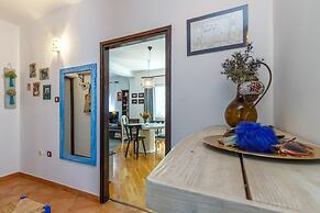 Cozy Home With Private Garden