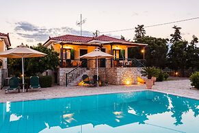 Astros Poolside Home -Enchanting Sunsets