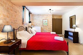 Astros Poolside Home -Enchanting Sunsets