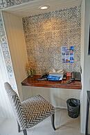 Montree Phuket Hotel