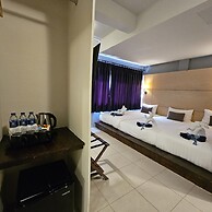 Montree Phuket Hotel