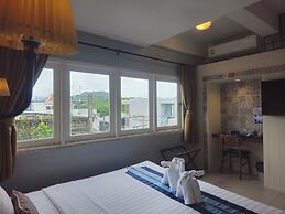 Montree Phuket Hotel