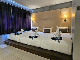 Montree Phuket Hotel