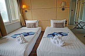 Montree Phuket Hotel