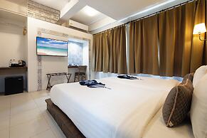 Montree Phuket Hotel