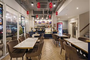 Montree Phuket Hotel