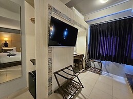 Montree Phuket Hotel