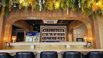 Montree Phuket Hotel