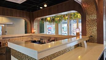 Montree Phuket Hotel